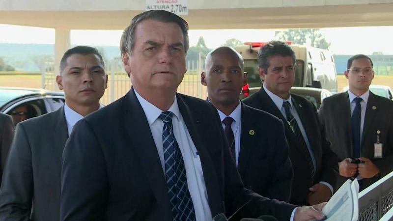 Bolsonaro recebe governadores nesta terça-feira para discutir queimadas na Amazônia