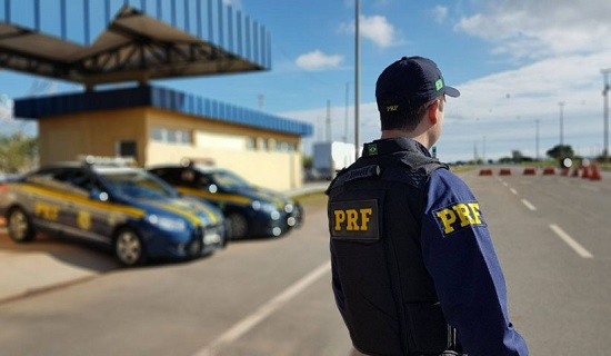 Polícia Rodoviária Federal realiza operação Proclamação da República em estradas baianas