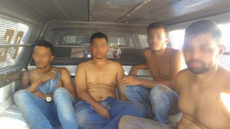 Quatro suspeitos de integrar quadrilha são presos com veículos roubados em Brumado
